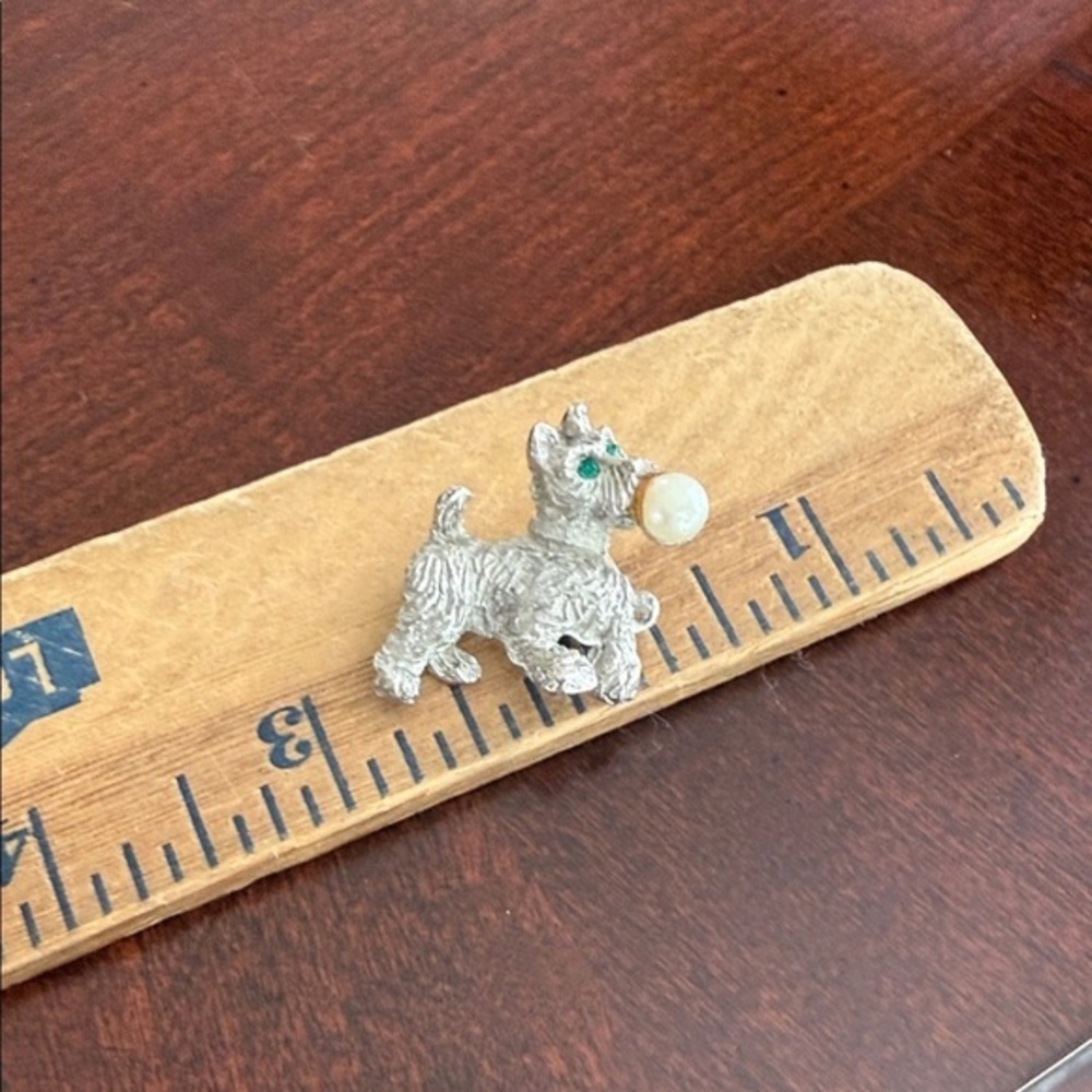 Vintage Silver Tone Dog Brooch